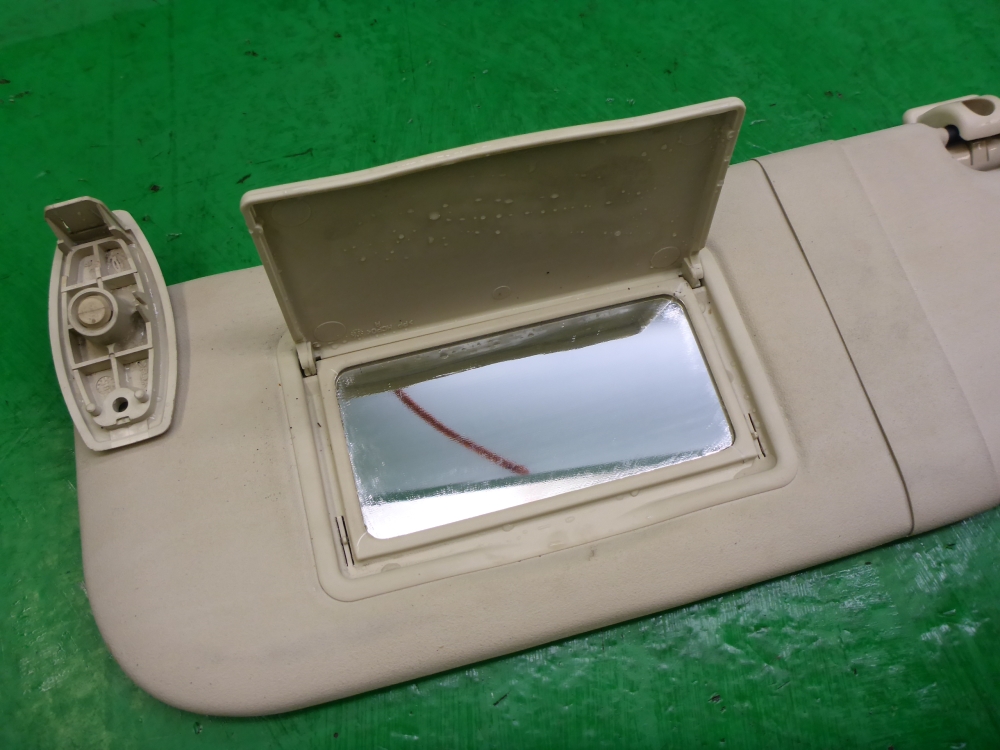 Козырек солнцезащитный