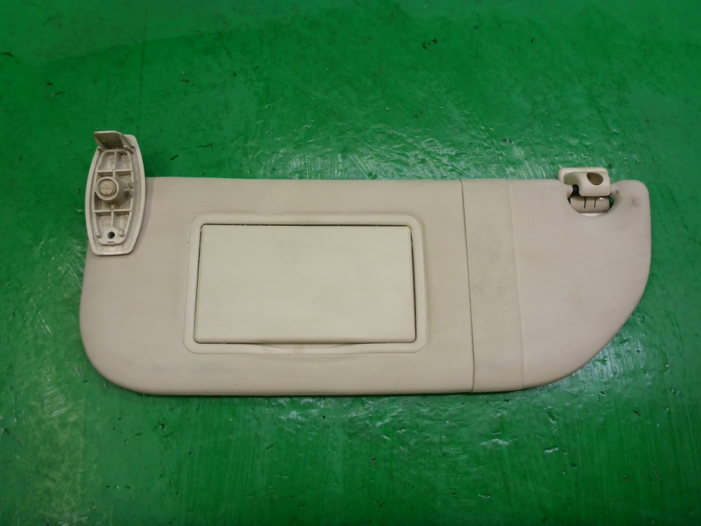 Козырек солнцезащитный