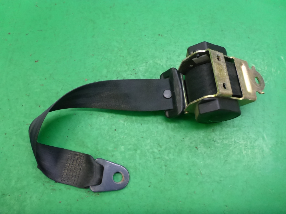 Ремень безопасности