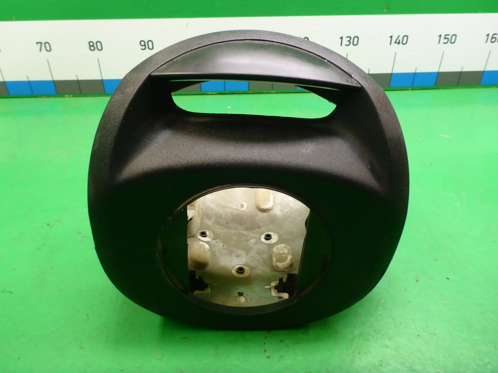 Кожух рулевой колонки