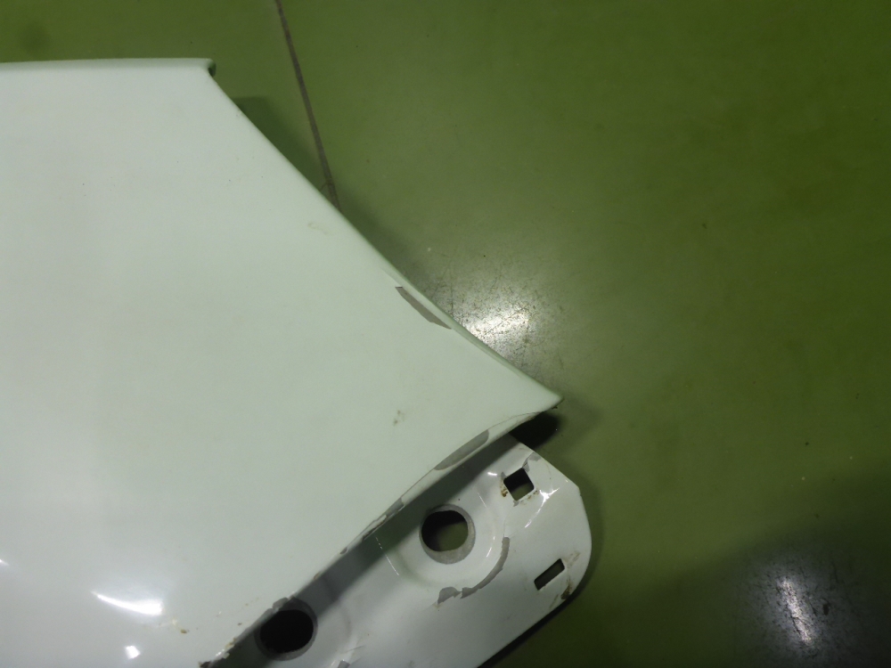 Крыло переднее правое