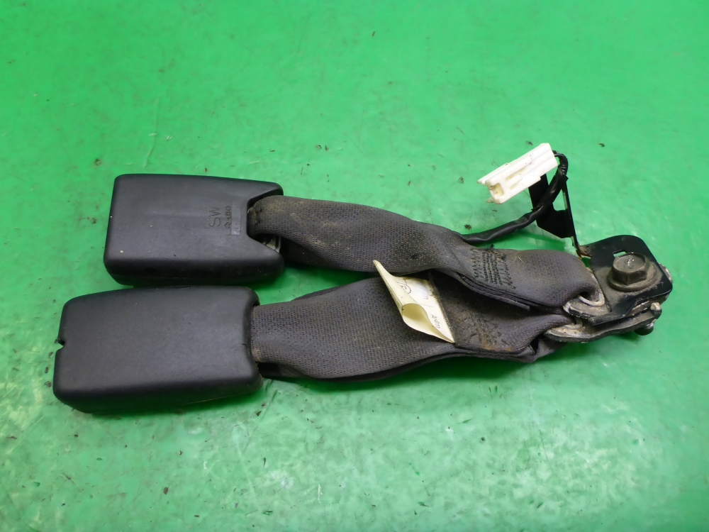 Ответная часть ремня безопасности