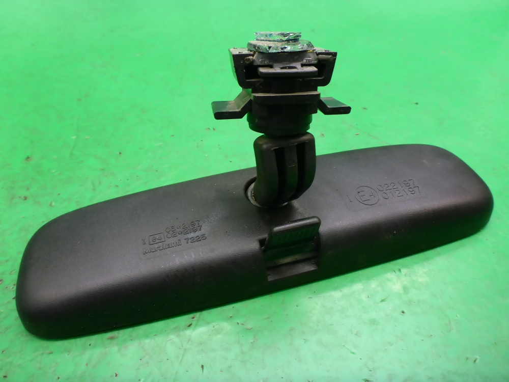 Зеркало заднего вида