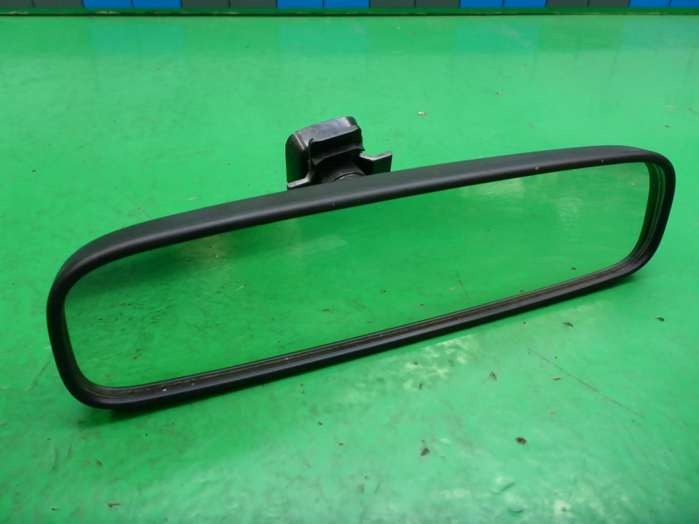 Зеркало заднего вида