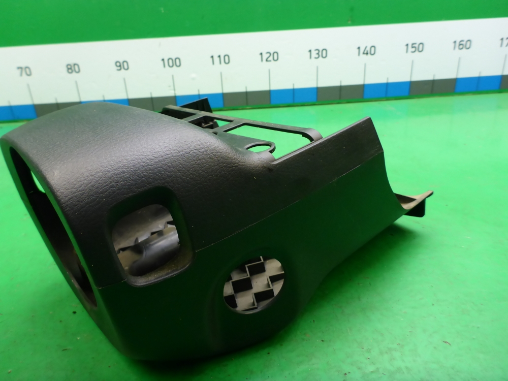 Кожух рулевой колонки