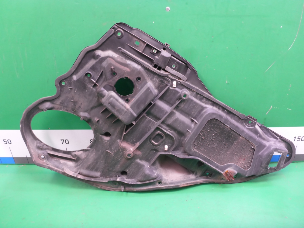 Дверь задняя левая