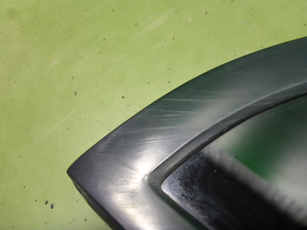 Стекло кузовное глухое правое