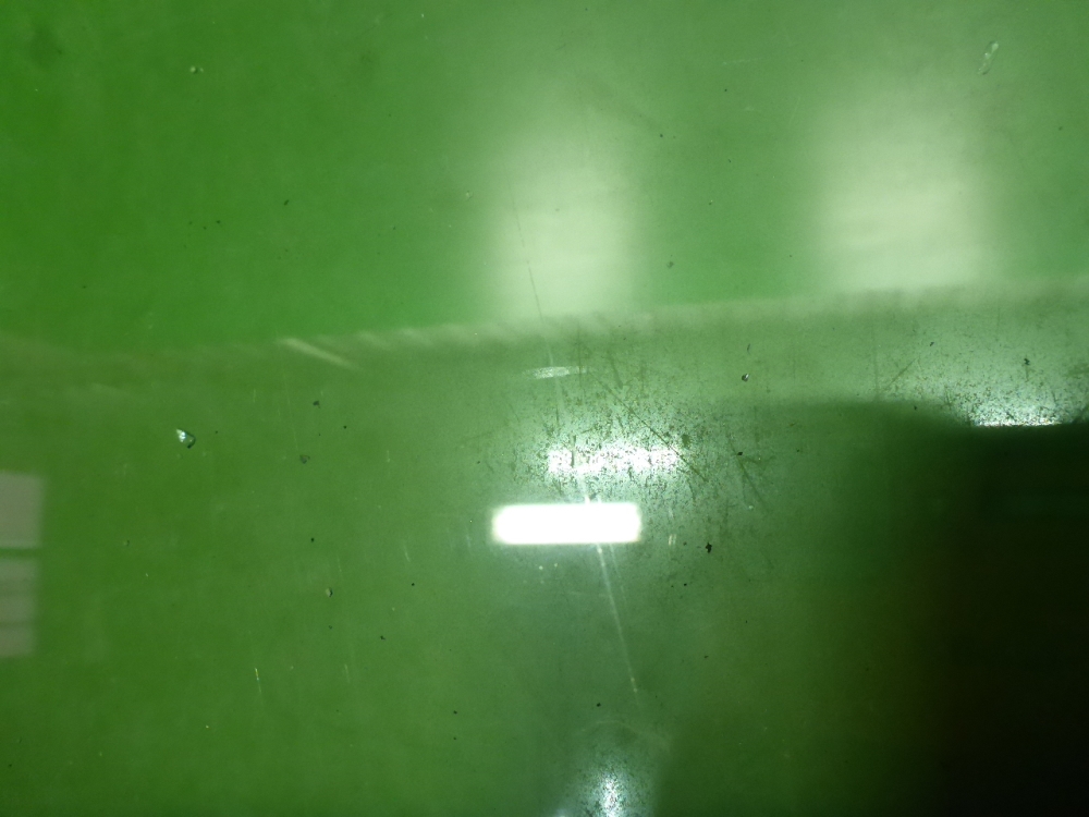 Стекло двери передней правой