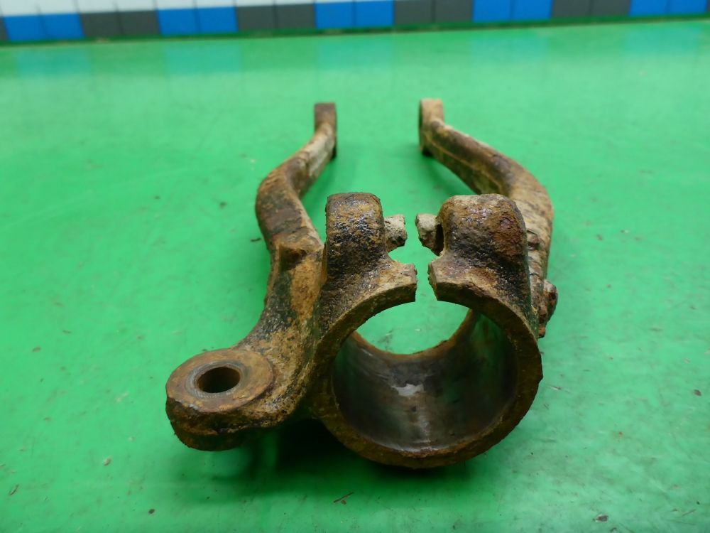 Кронштейн (сопут. товар)