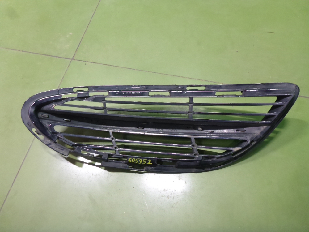 Решетка в бампер левая