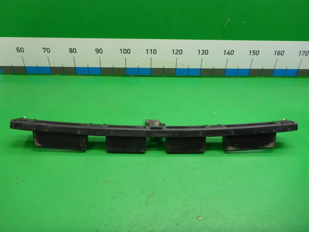 Кронштейн заднего бампера