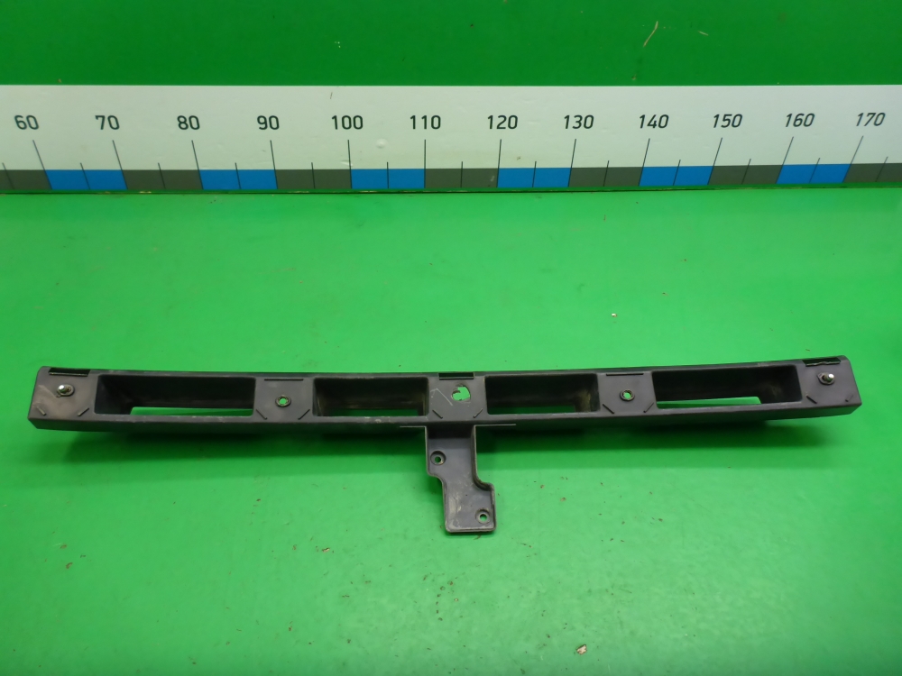 Кронштейн заднего бампера