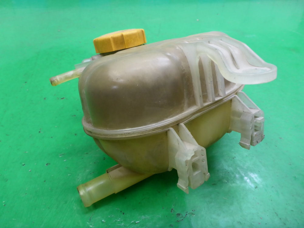 Бачок расширительный