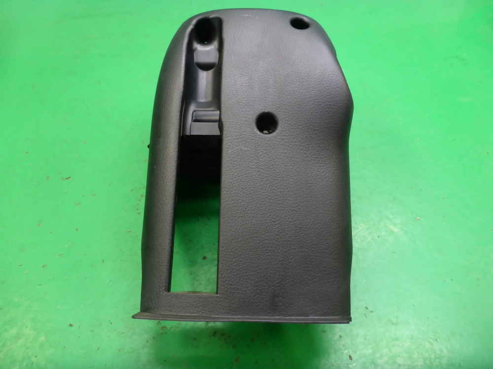 Кожух рулевой колонки