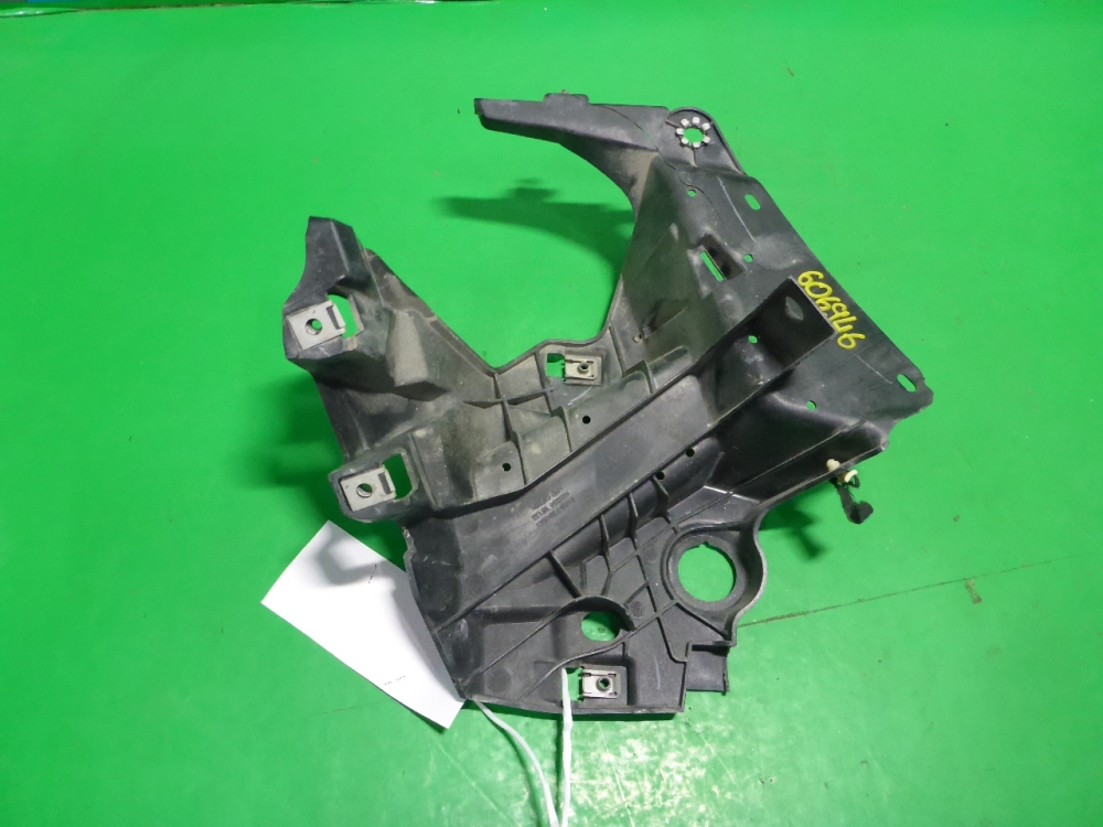 Кронштейн крепления крыла