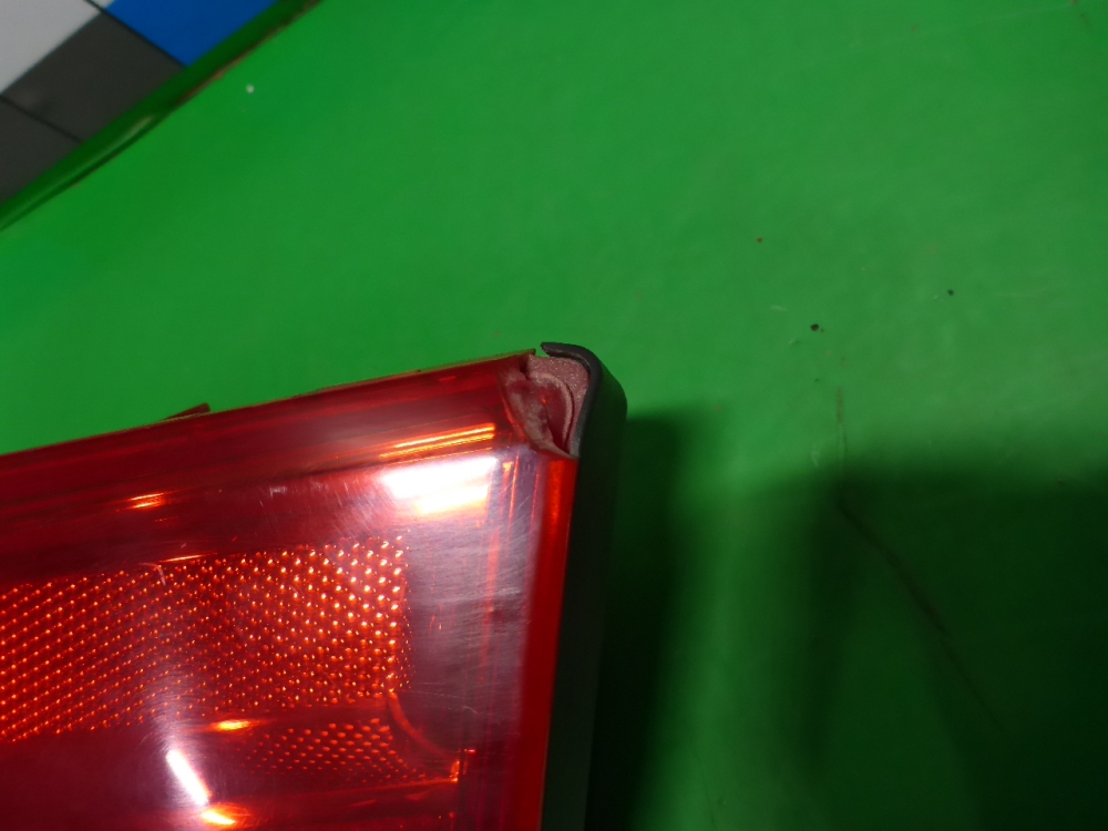 Фонарь задний внутренний правый