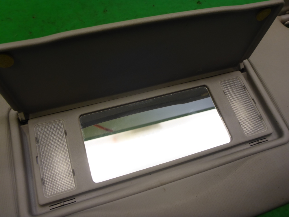 Козырек солнцезащитный