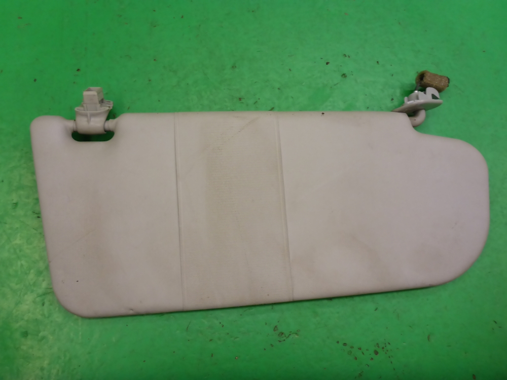 Козырек солнцезащитный