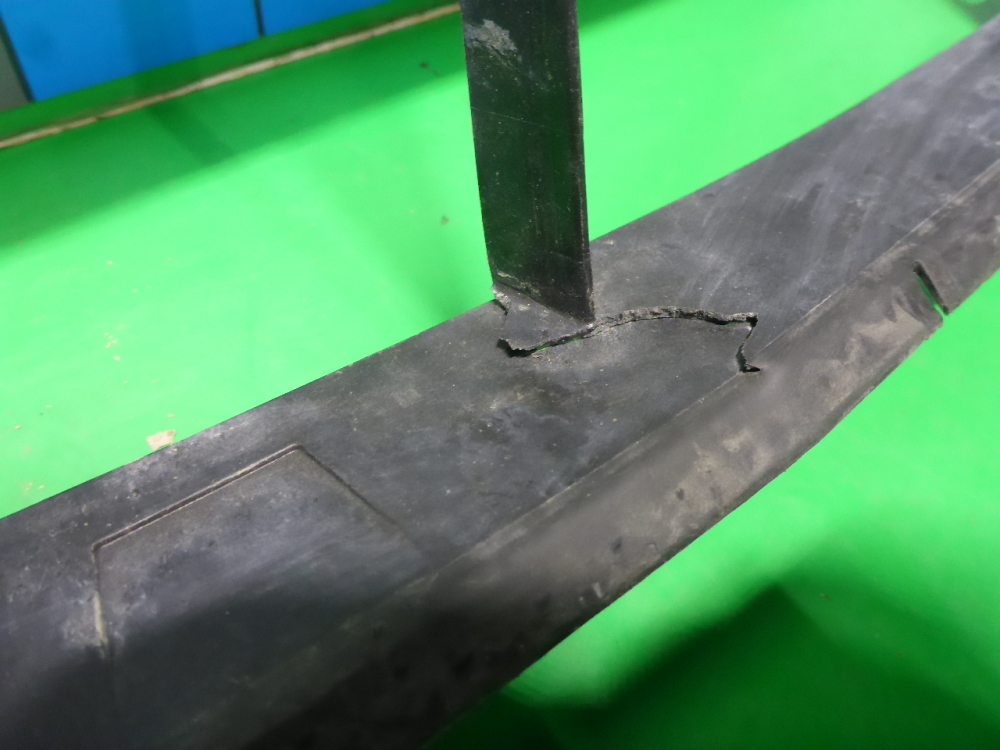 Воздуховод радиатора нижний