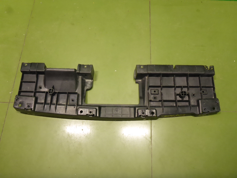 Кронштейн решетки радиатора