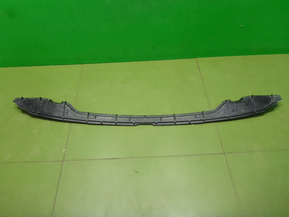 Усилитель переднего бампера