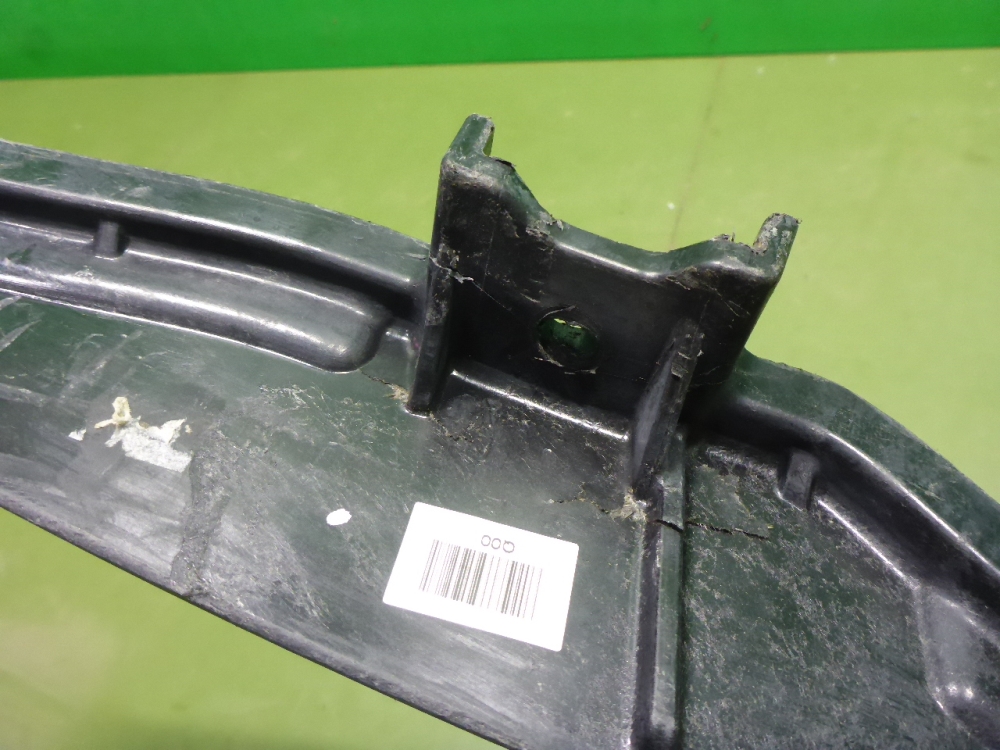 Усилитель переднего бампера