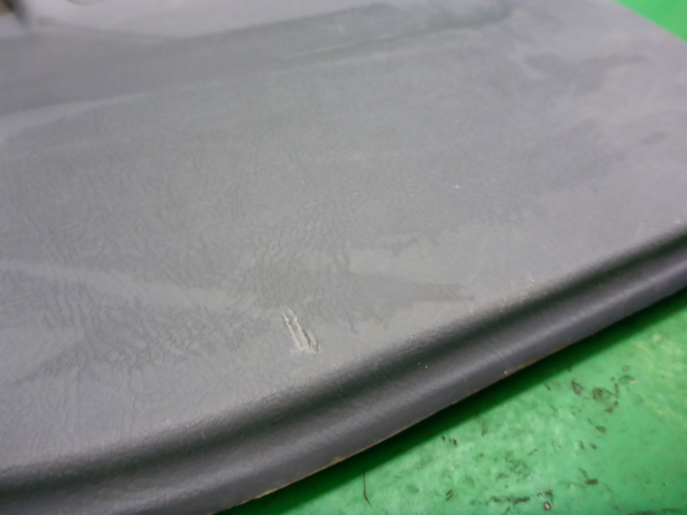 Обшивка двери задней левой