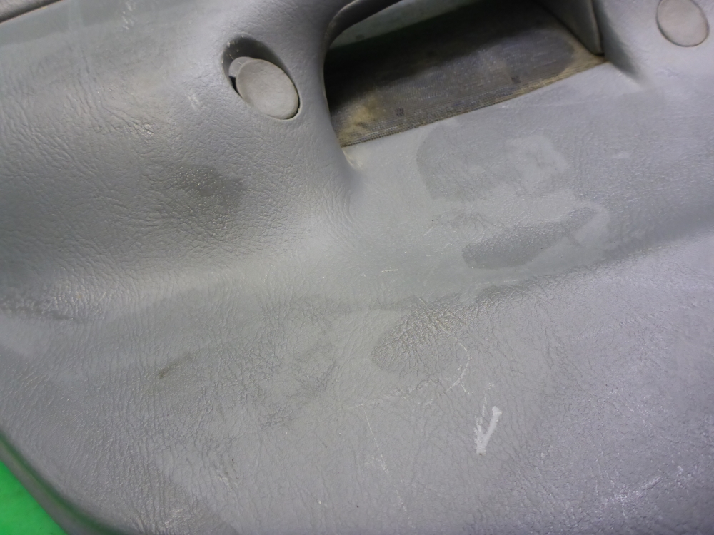 Обшивка двери задней левой