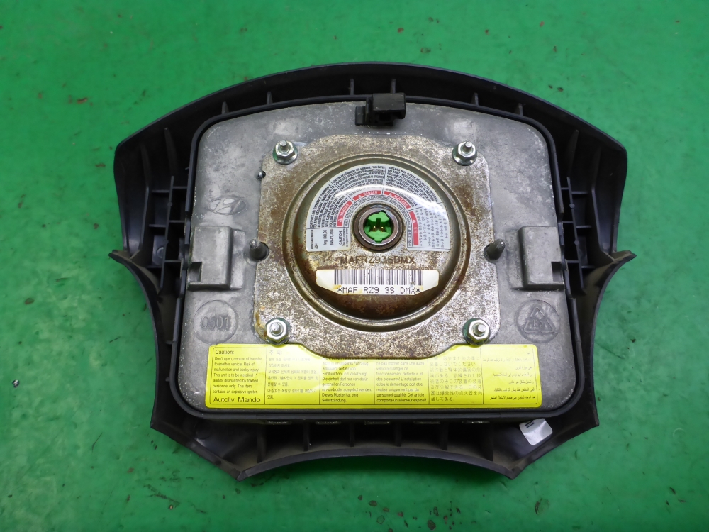 Подушка безопасности в рулевое колесо