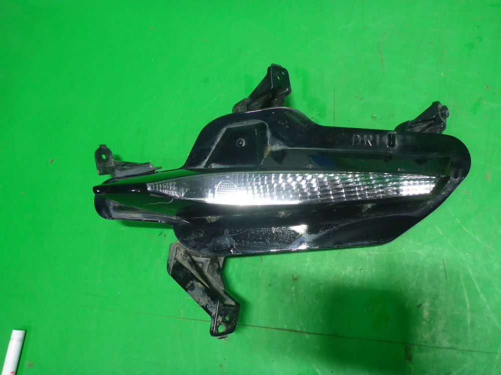 Фара противотуманная правая