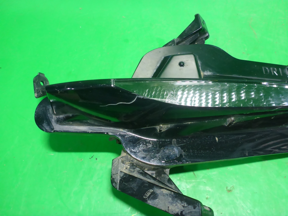 Фара противотуманная правая