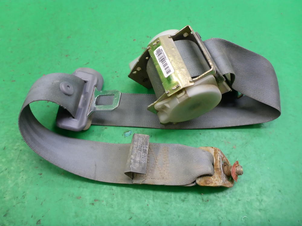 Ремень безопасности