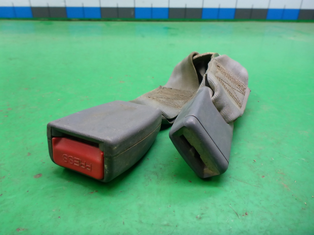 Ответная часть ремня безопасности