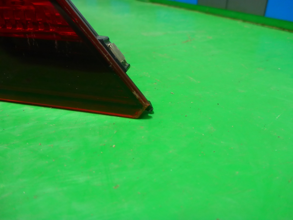 Фонарь задний наружный правый