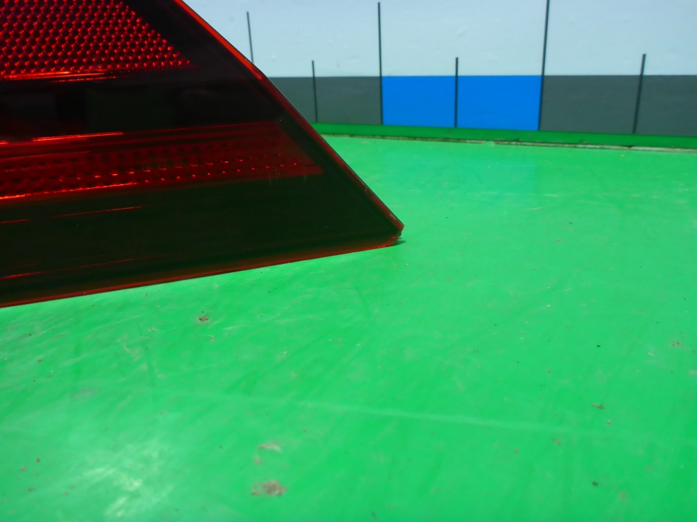 Фонарь задний наружный правый