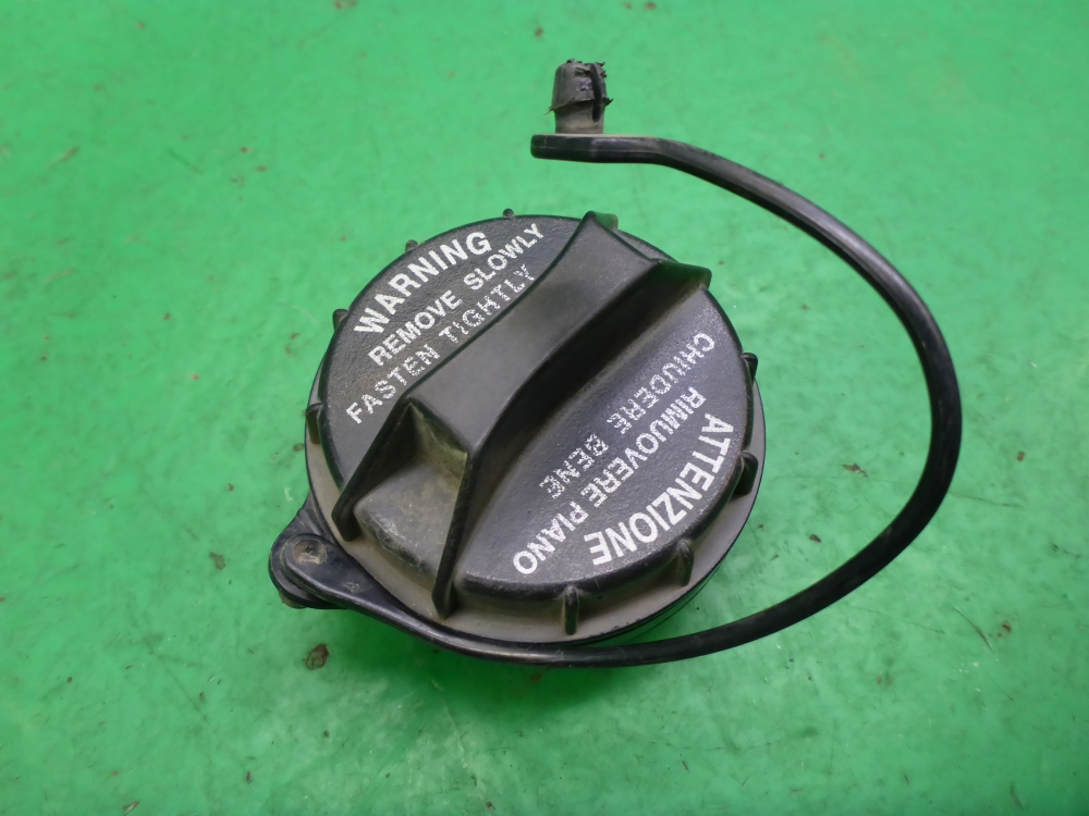 Крышка топливного бака