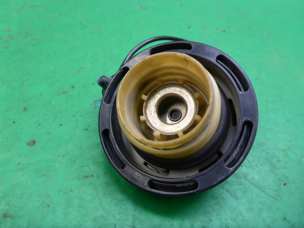 Крышка топливного бака