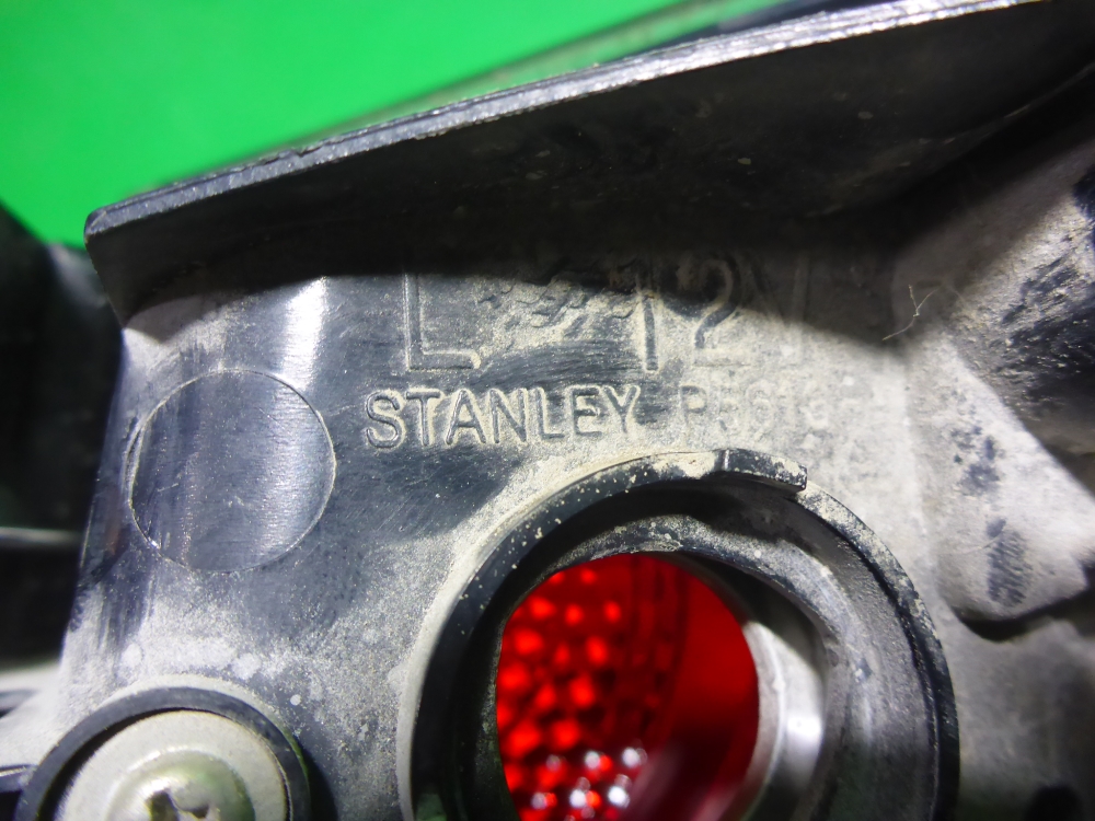 Фонарь задний наружный левый