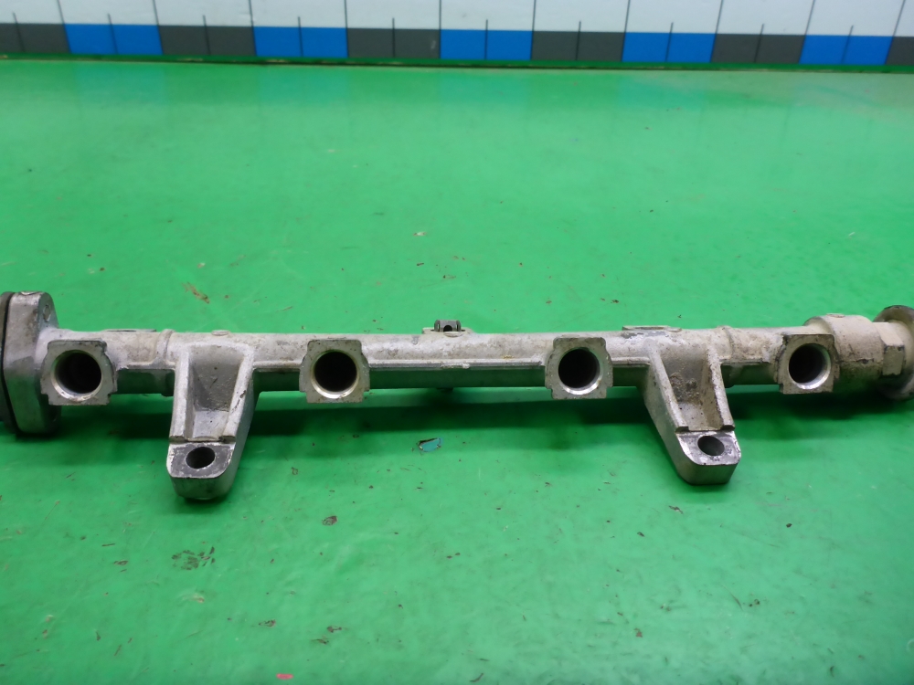 Рейка топливная (рампа)