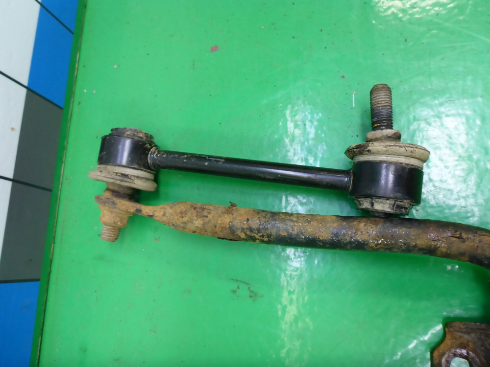 Стабилизатор задний