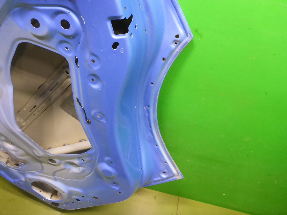 Дверь задняя правая