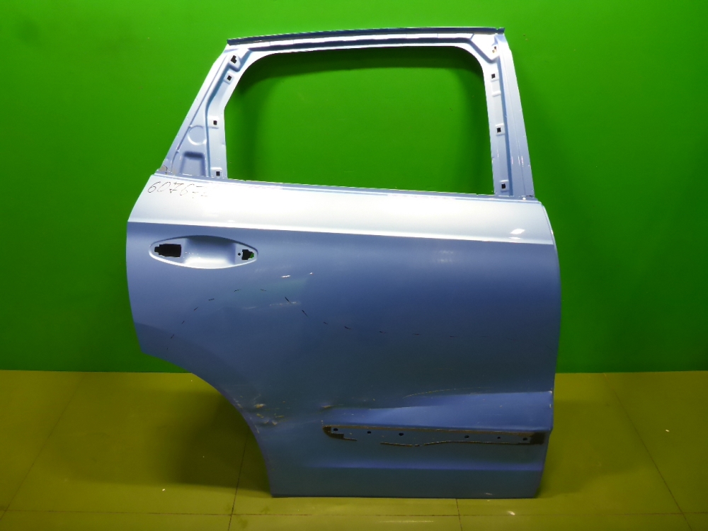 Дверь задняя правая
