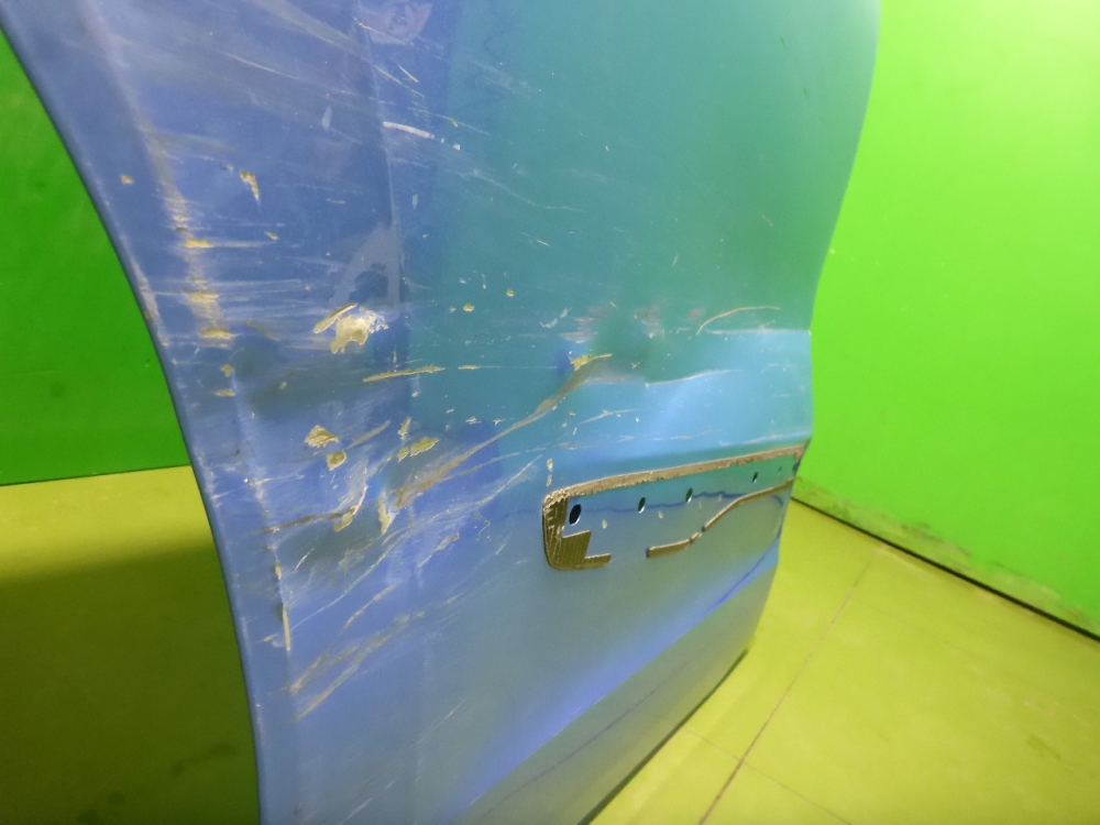 Дверь задняя правая