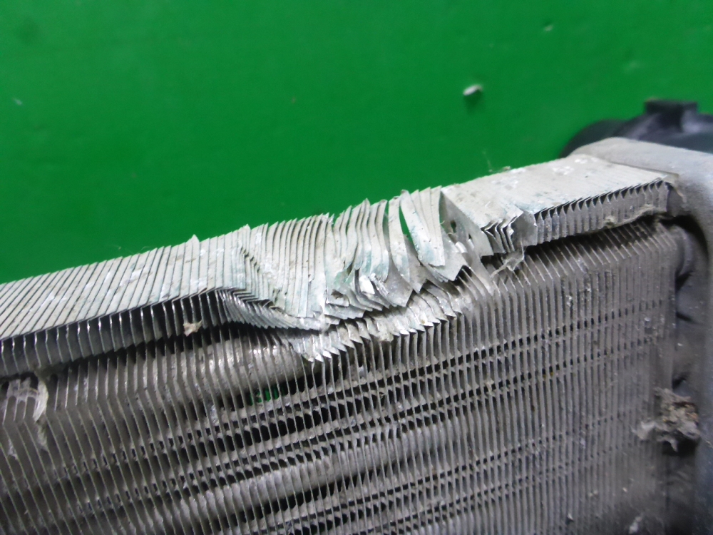 Радиатор охлаждения двигателя основной