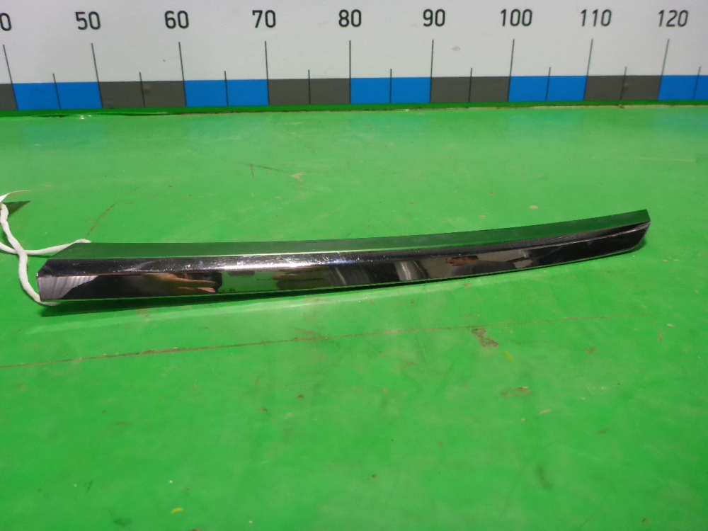 Накладка переднего бампера левая