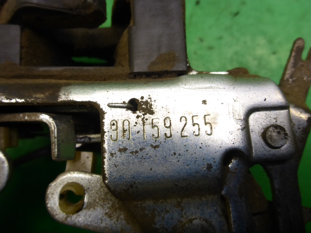 Замок двери задней правой