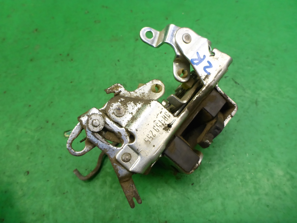 Замок двери задней правой