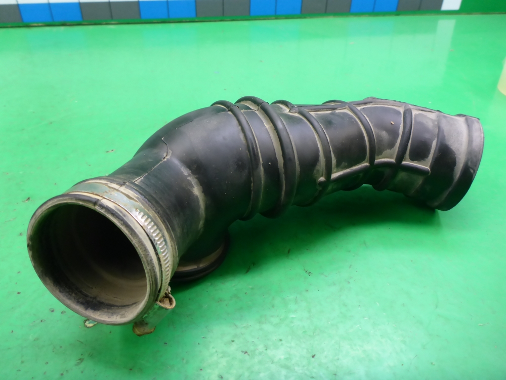 Патрубок воздушного фильтра