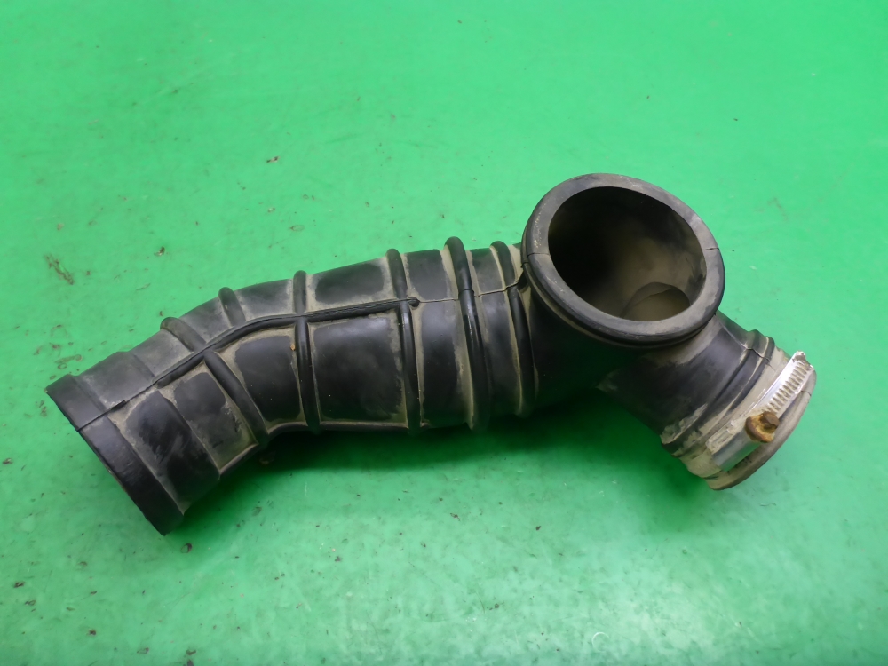 Патрубок воздушного фильтра