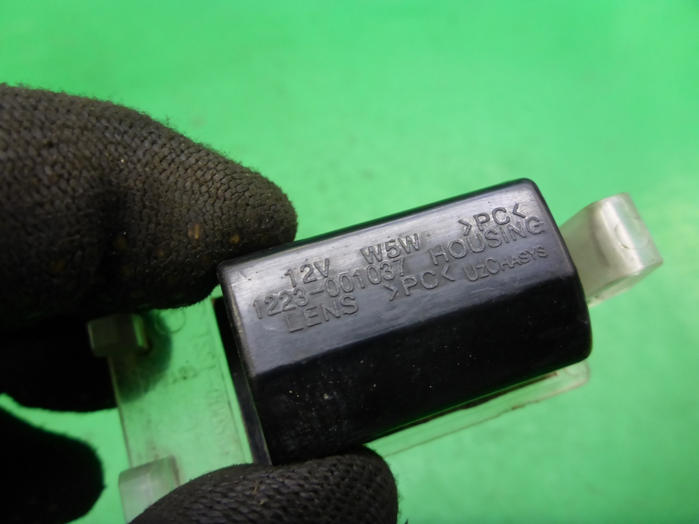 Фонарь подсветки номера